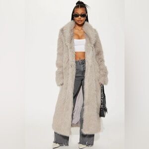 Fashion Nova Jobelle Faux Fur Coat NWT Carcoal sold out online